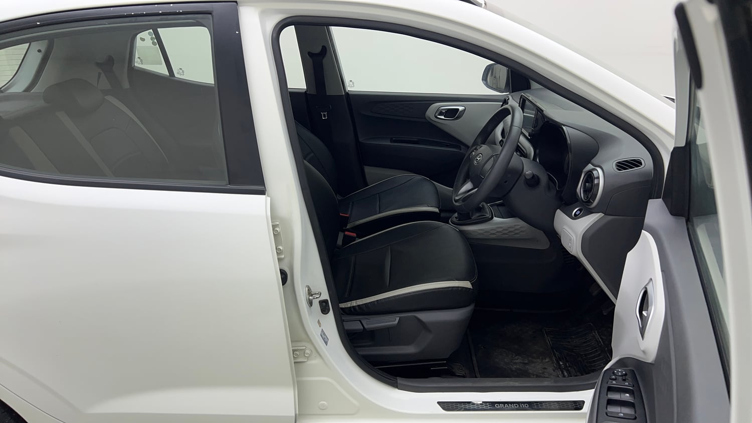 Used 2020 Hyundai Grand i10 Nios Asta 1.2 Kappa VTVT Petrol Manual interior RIGHT SIDE FRONT DOOR CABIN VIEW