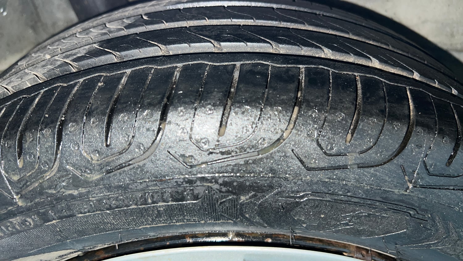 Used 2014 Honda Amaze 1.2 S i-VTEC Petrol Manual tyres RIGHT REAR TYRE TREAD VIEW