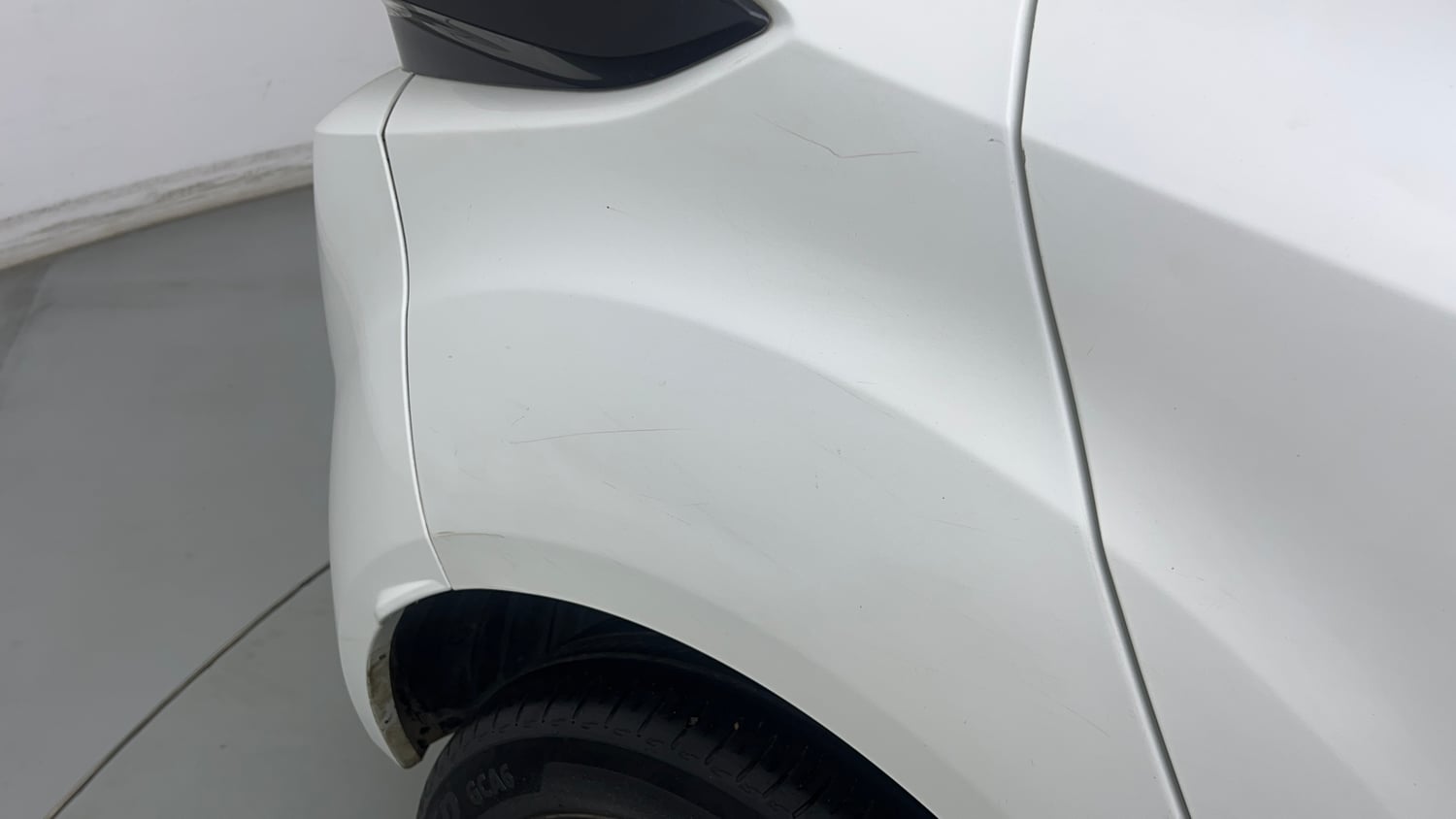Used 2024 Tata Altroz XT Petrol Petrol Manual dents MINOR SCRATCH