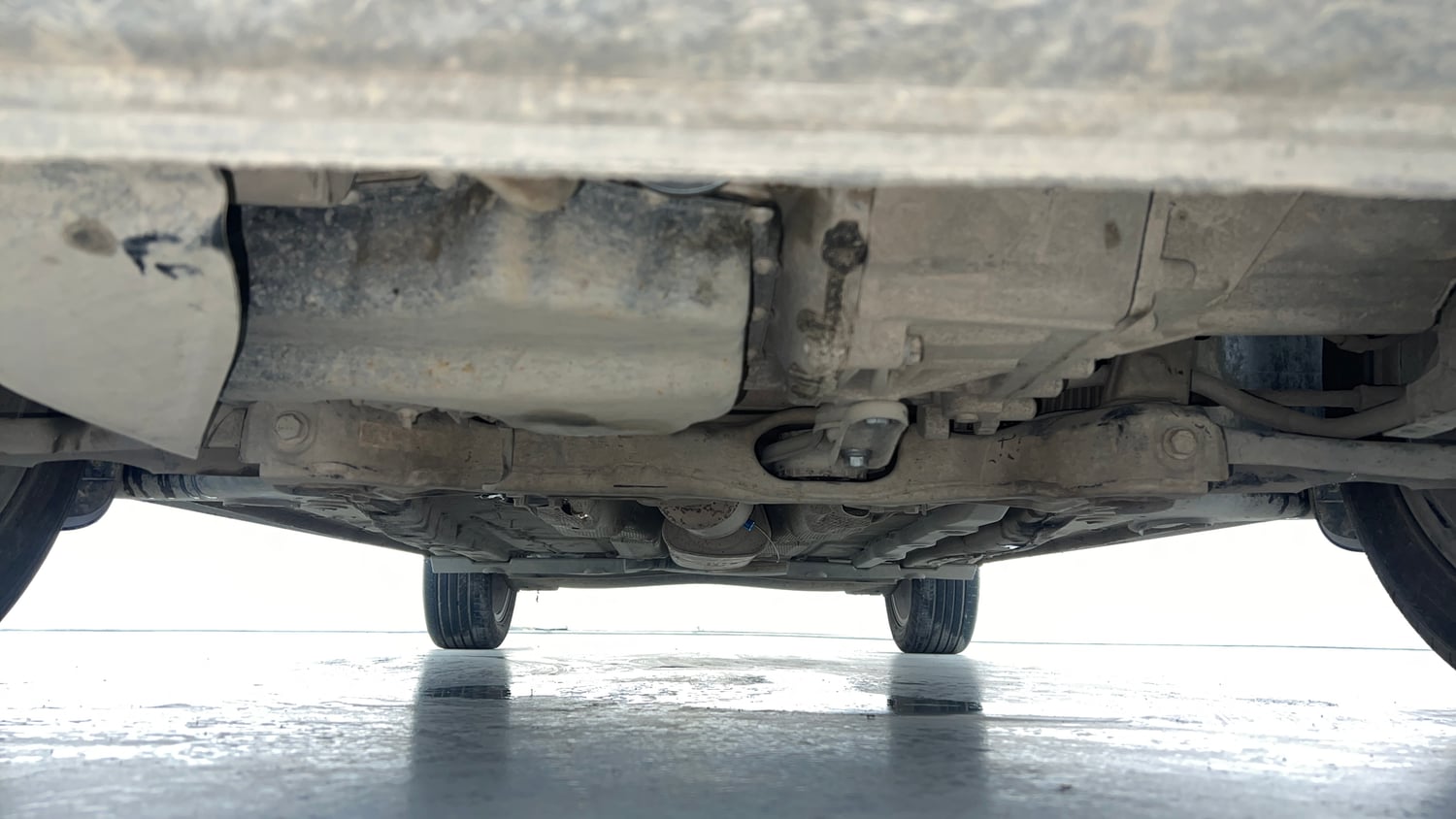 Used 2022 Skoda Slavia Style 1.5L TSI MT Petrol Manual extra FRONT LEFT UNDERBODY VIEW