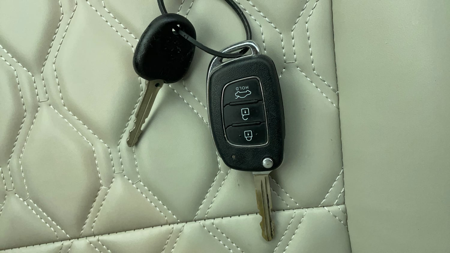 Used 2021 Hyundai Grand i10 Nios Sportz AMT 1.2 Kappa VTVT Petrol Automatic extra CAR KEY VIEW