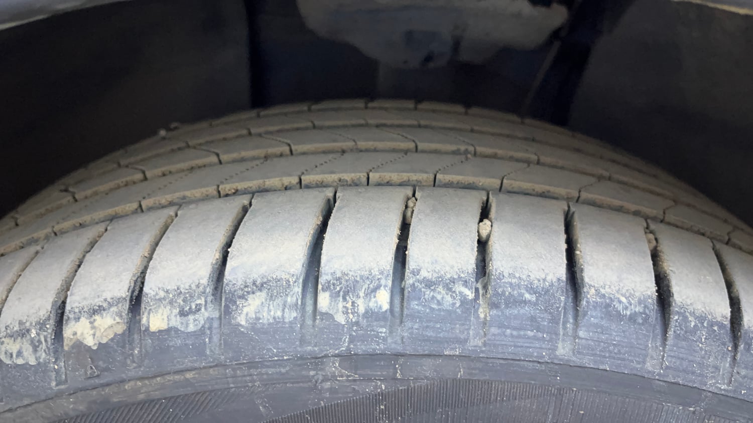 Used 2024 Volkswagen Taigun Topline 1.0 TSI AT Petrol Automatic tyres LEFT FRONT TYRE TREAD VIEW