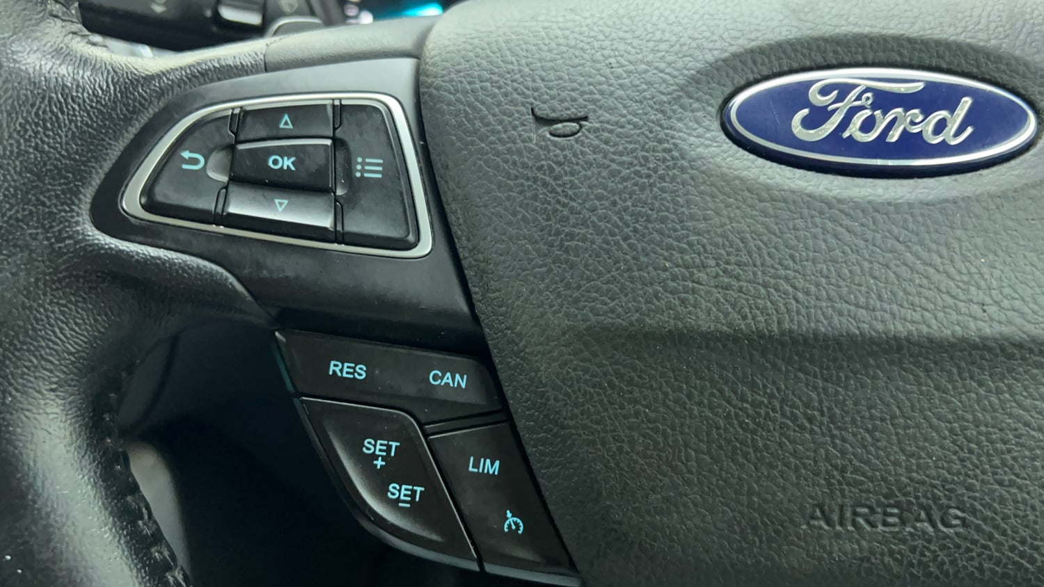 Used 2018 Ford EcoSport Titanium + 1.5L Ti-VCT AT Petrol Automatic top_features Cruise control