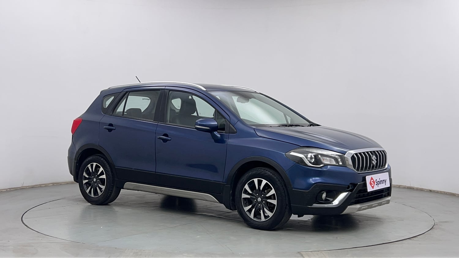 Used 2017 Maruti Suzuki S-Cross Alpha 1.3 Diesel Manual exterior RIGHT FRONT CORNER VIEW