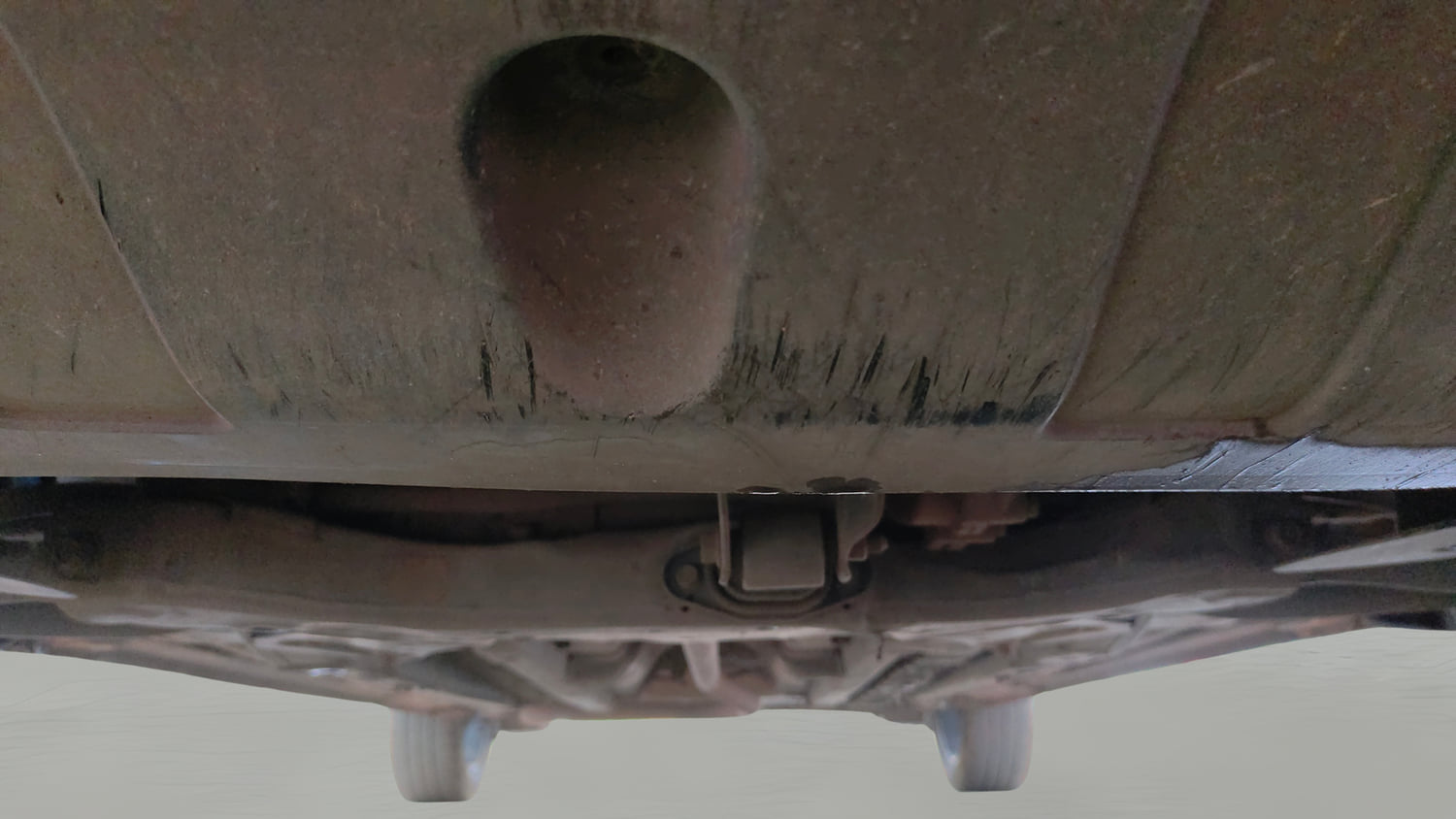 Used 2017 Hyundai Elite i20 Asta 1.2 (O) Petrol Manual extra FRONT LEFT UNDERBODY VIEW
