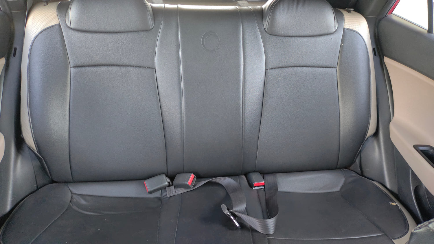 Used 2015 Hyundai Elite i20 Magna 1.2 Petrol Manual interior REAR SEAT CONDITION VIEW