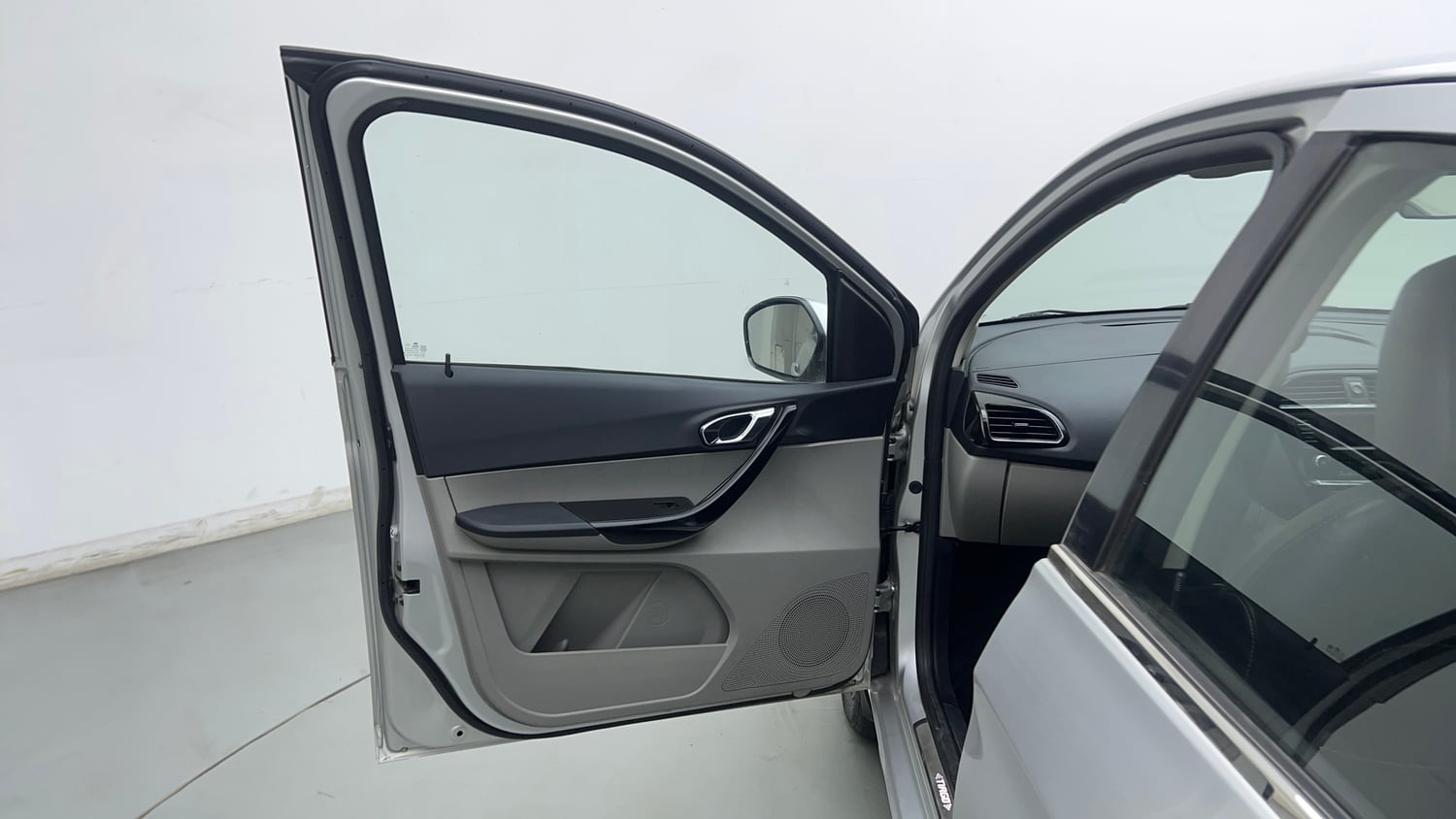 Used 2019 Tata Tiago Revotron XZ w/o Alloy Petrol Manual interior LEFT FRONT DOOR OPEN VIEW