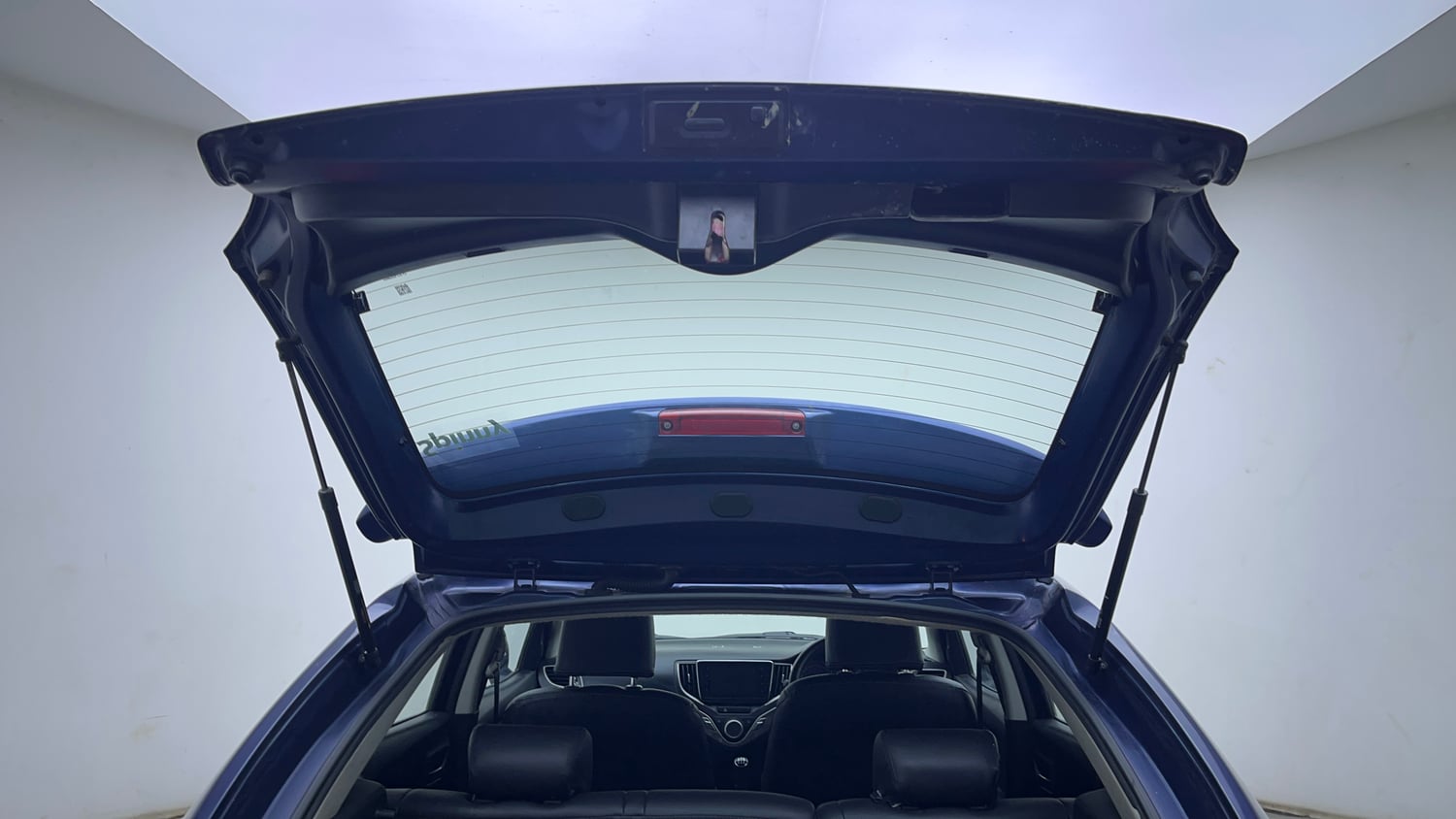 Used 2020 Maruti Suzuki Baleno Zeta Petrol Manual interior DICKY DOOR OPEN VIEW