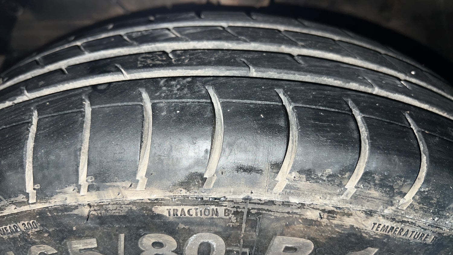 Used 2018 Maruti Suzuki Swift VXi Petrol Manual tyres LEFT FRONT TYRE TREAD VIEW