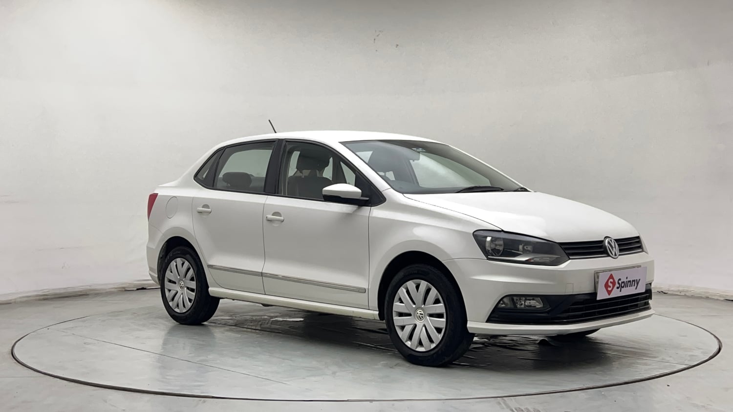 Used 2016 volkswagen Ameo Comfortline 1.2 Petrol+cng(Outside fitted) Petrol+cng Manual exterior RIGHT FRONT CORNER VIEW