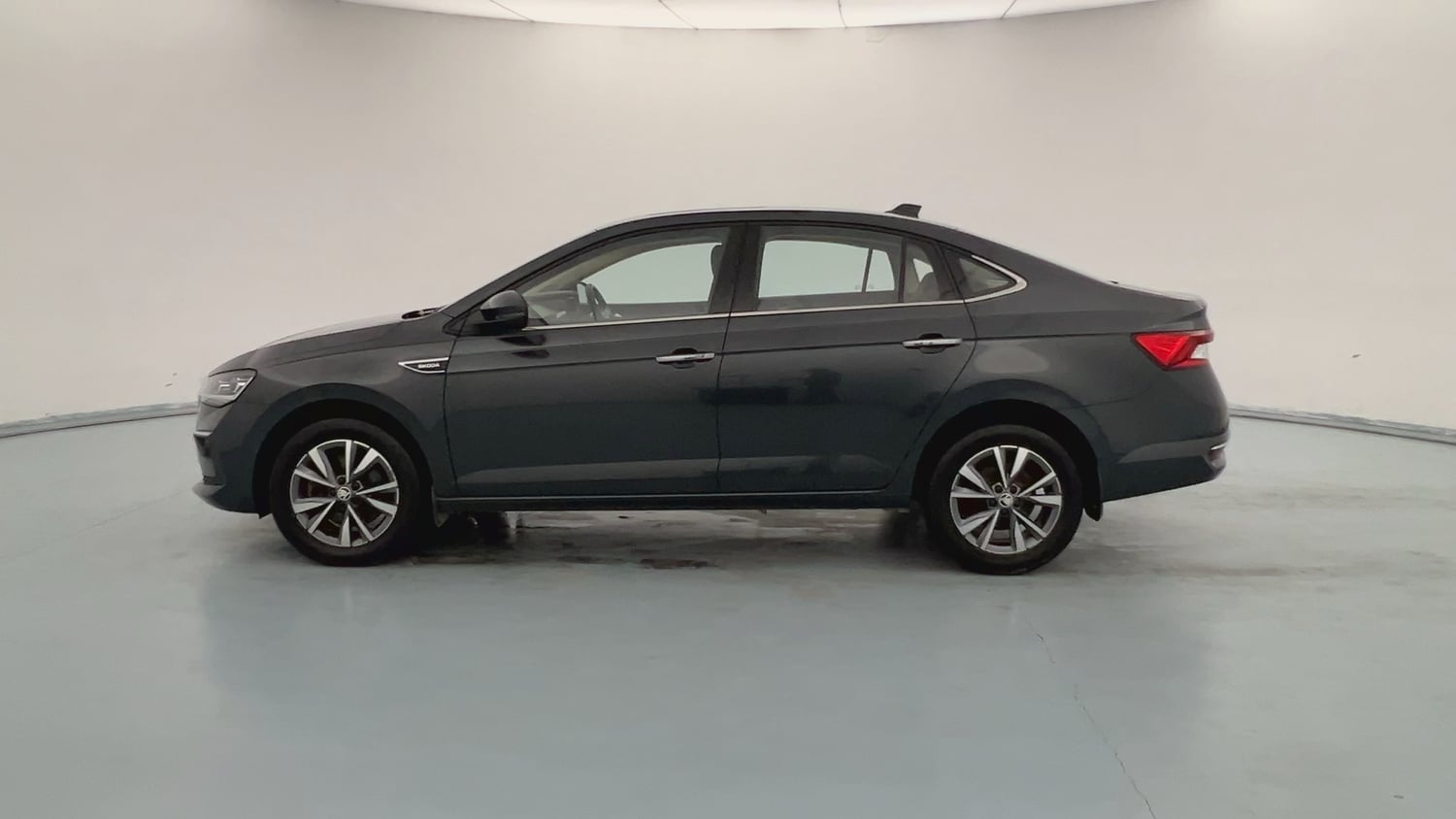 Used 2022 Skoda Slavia Style 1.5L TSI MT Petrol Manual exterior LEFT SIDE VIEW