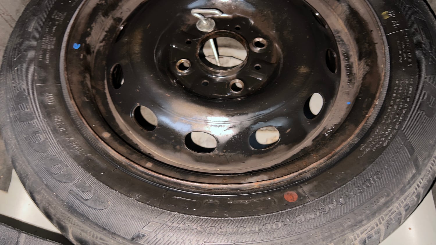 Used 2022 Tata Tigor XZ CNG Cng Manual tyres SPARE TYRE VIEW