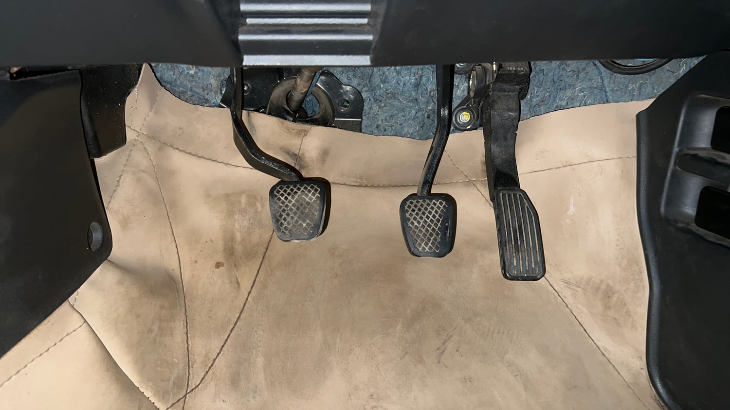 Used 2017 Honda City V Petrol Petrol Manual interior PEDALS VIEW