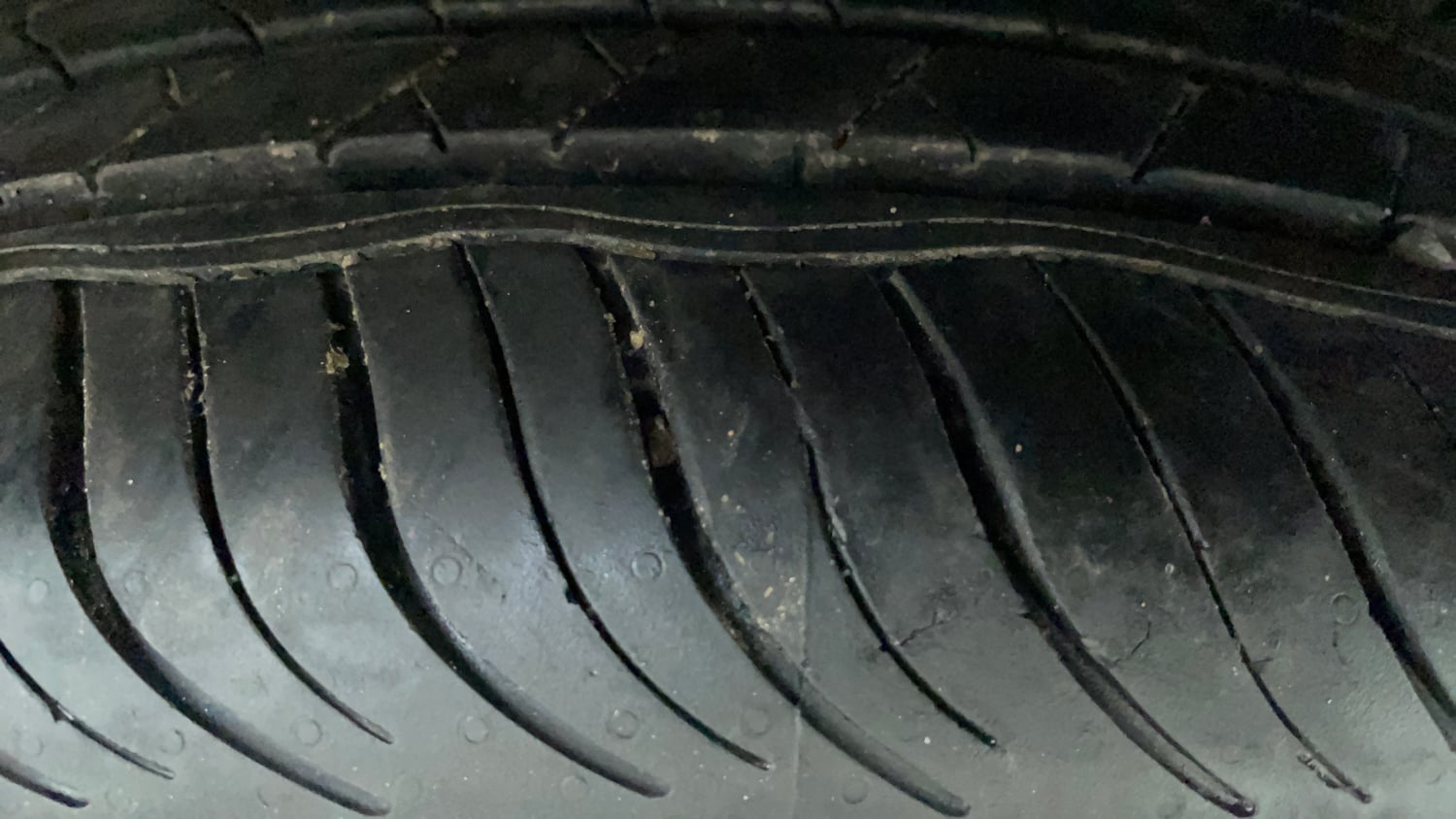 Used 2018 Hyundai Creta SX 1.6 AT Petrol Petrol Automatic tyres RIGHT FRONT TYRE TREAD VIEW