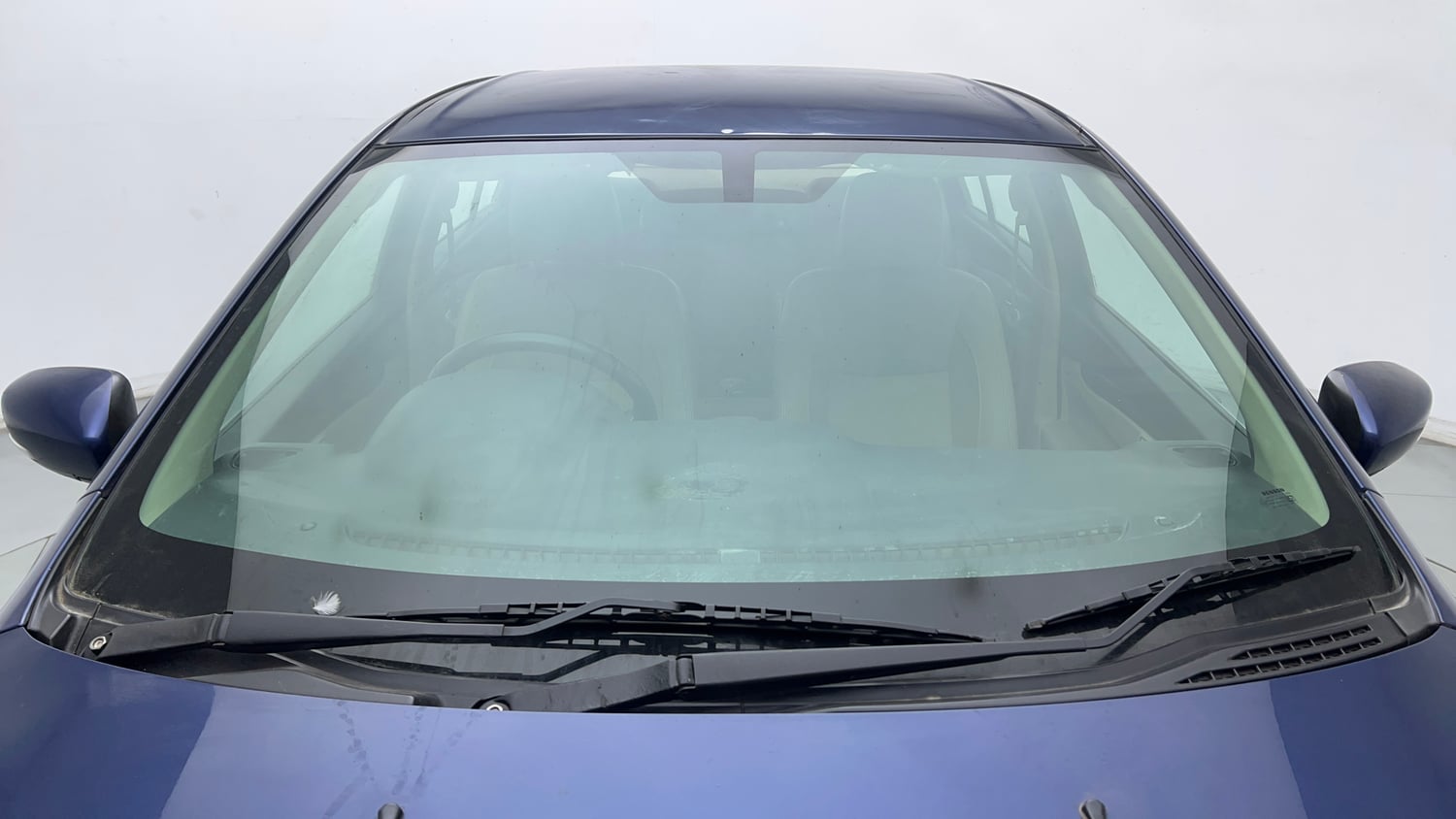 Used 2017 Maruti Suzuki Ciaz Alpha 1.4 MT Petrol Manual exterior FRONT WINDSHIELD VIEW
