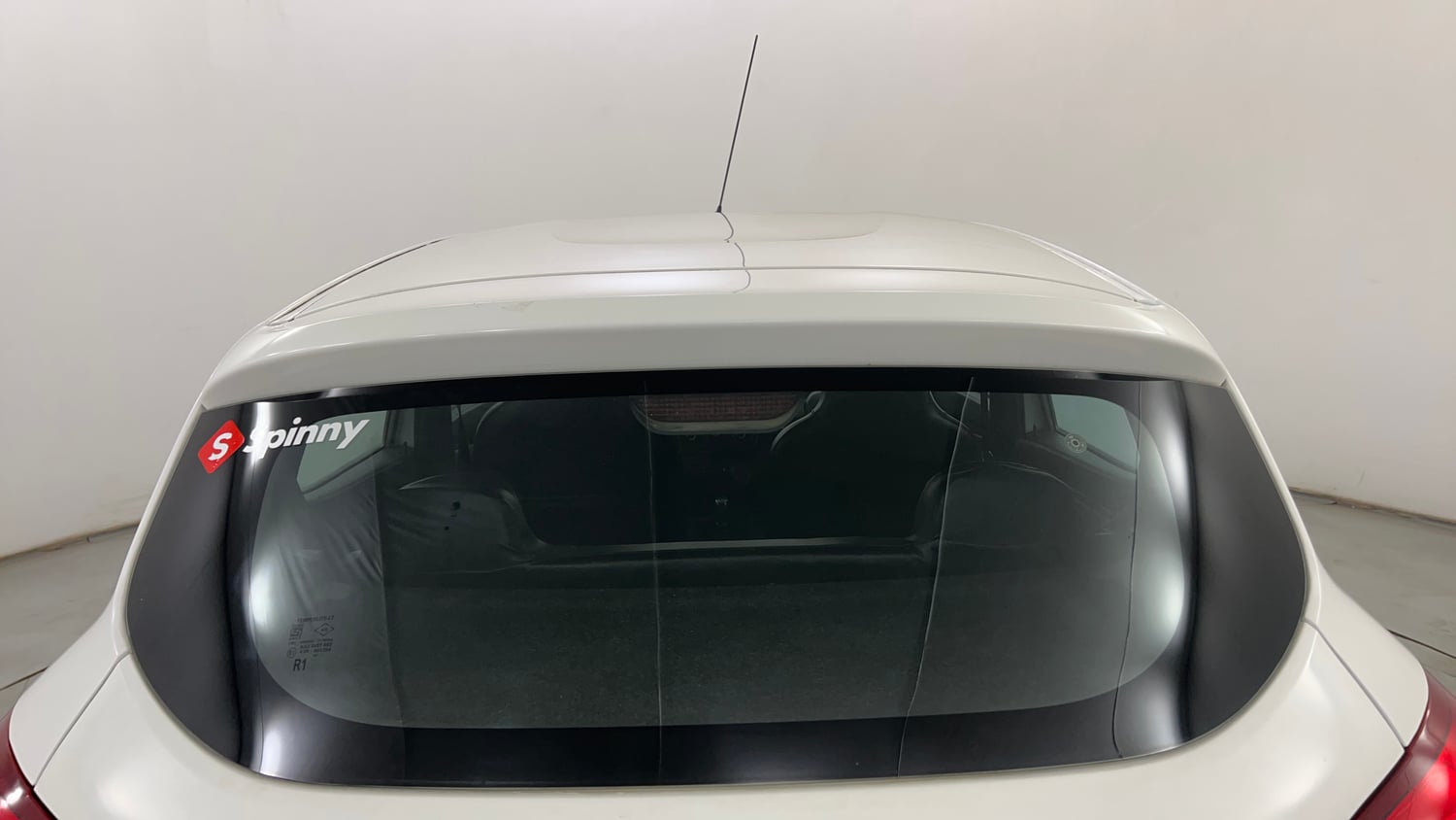 Used 2015 Renault Kwid RXT Petrol Manual exterior BACK WINDSHIELD VIEW