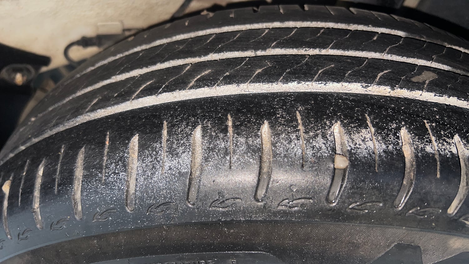 Used 2024 Tata Altroz XT Petrol Petrol Manual tyres LEFT REAR TYRE TREAD VIEW