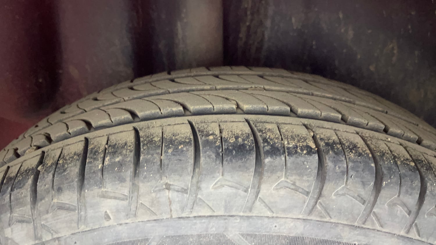 Used 2019 Volkswagen Polo Trendline 1.0L (P) Petrol Manual tyres RIGHT REAR TYRE TREAD VIEW