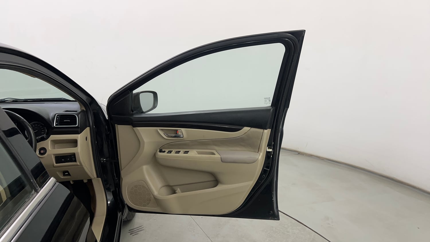 Used 2016 Maruti Suzuki Ciaz ZXI+ AT Petrol Automatic interior RIGHT FRONT DOOR OPEN VIEW