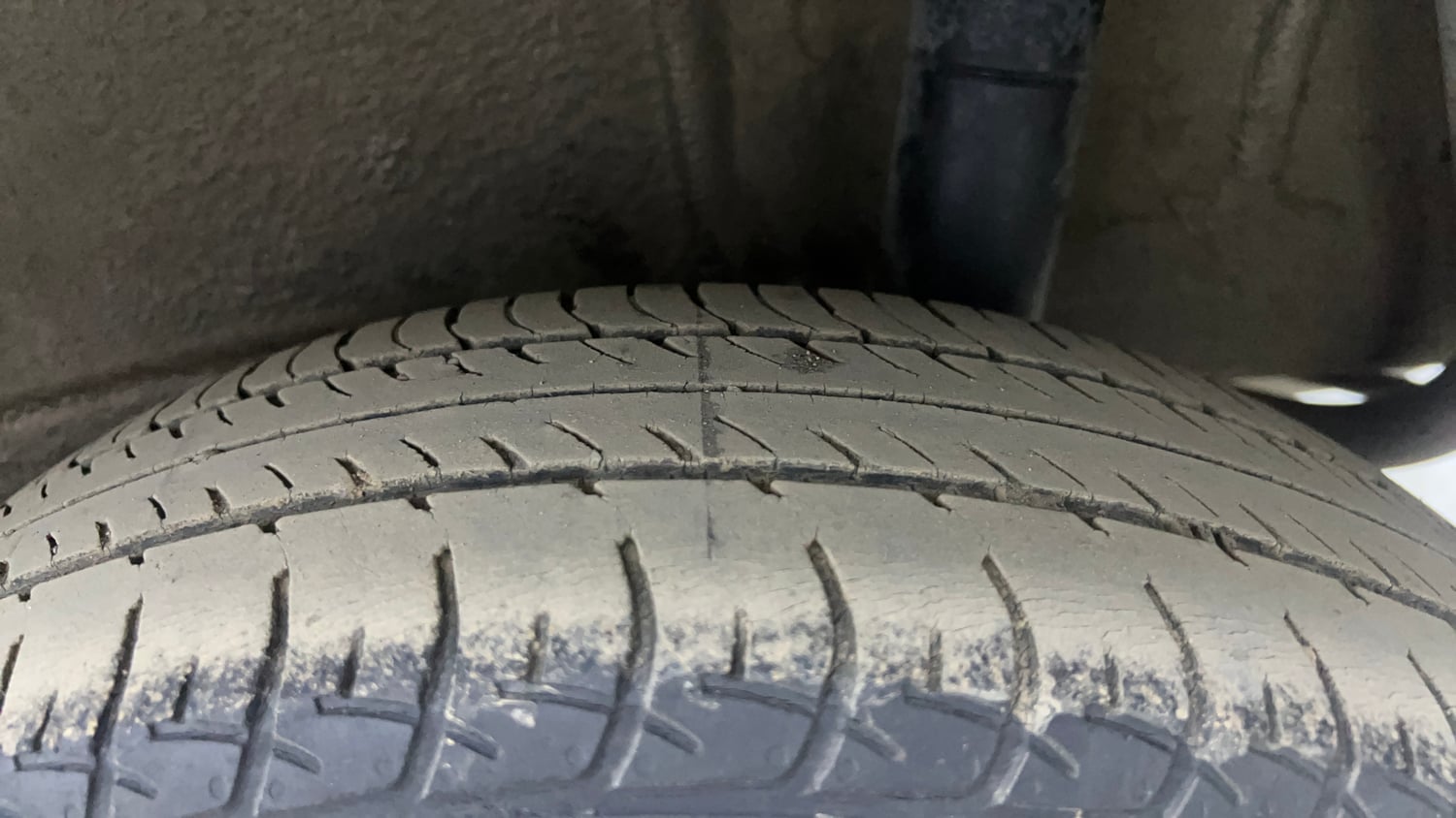 Used 2021 Maruti Suzuki Wagon R 1.0 VXi 1.0 Petrol Manual tyres LEFT REAR TYRE TREAD VIEW