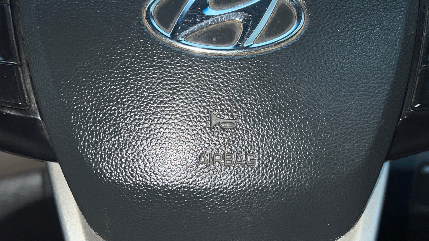 Used 2017 Hyundai Creta 1.6 SX Plus AT Petrol Petrol Automatic top_features Airbags