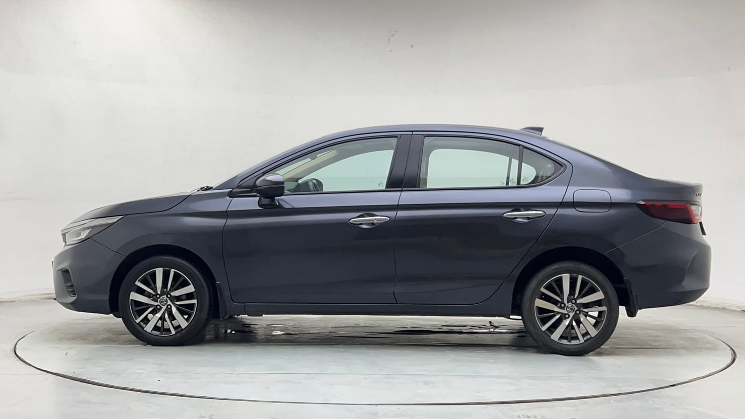 Used 2022 Honda City ZX CVT Petrol Petrol Automatic exterior LEFT SIDE VIEW