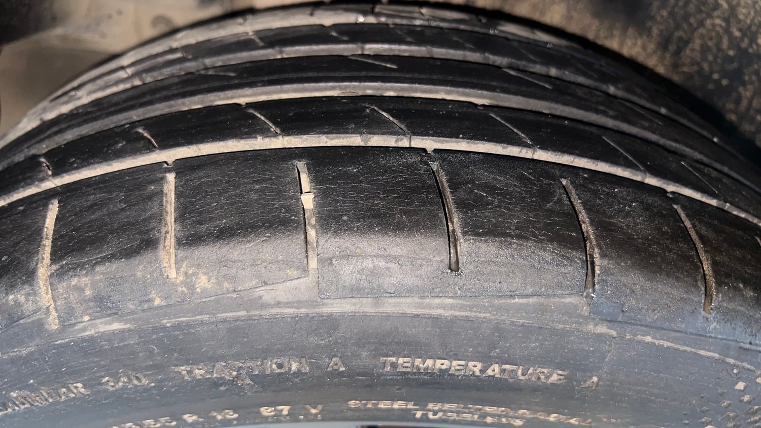 Used 2017 Maruti Suzuki Ciaz Alpha 1.4 MT Petrol Manual tyres RIGHT REAR TYRE TREAD VIEW