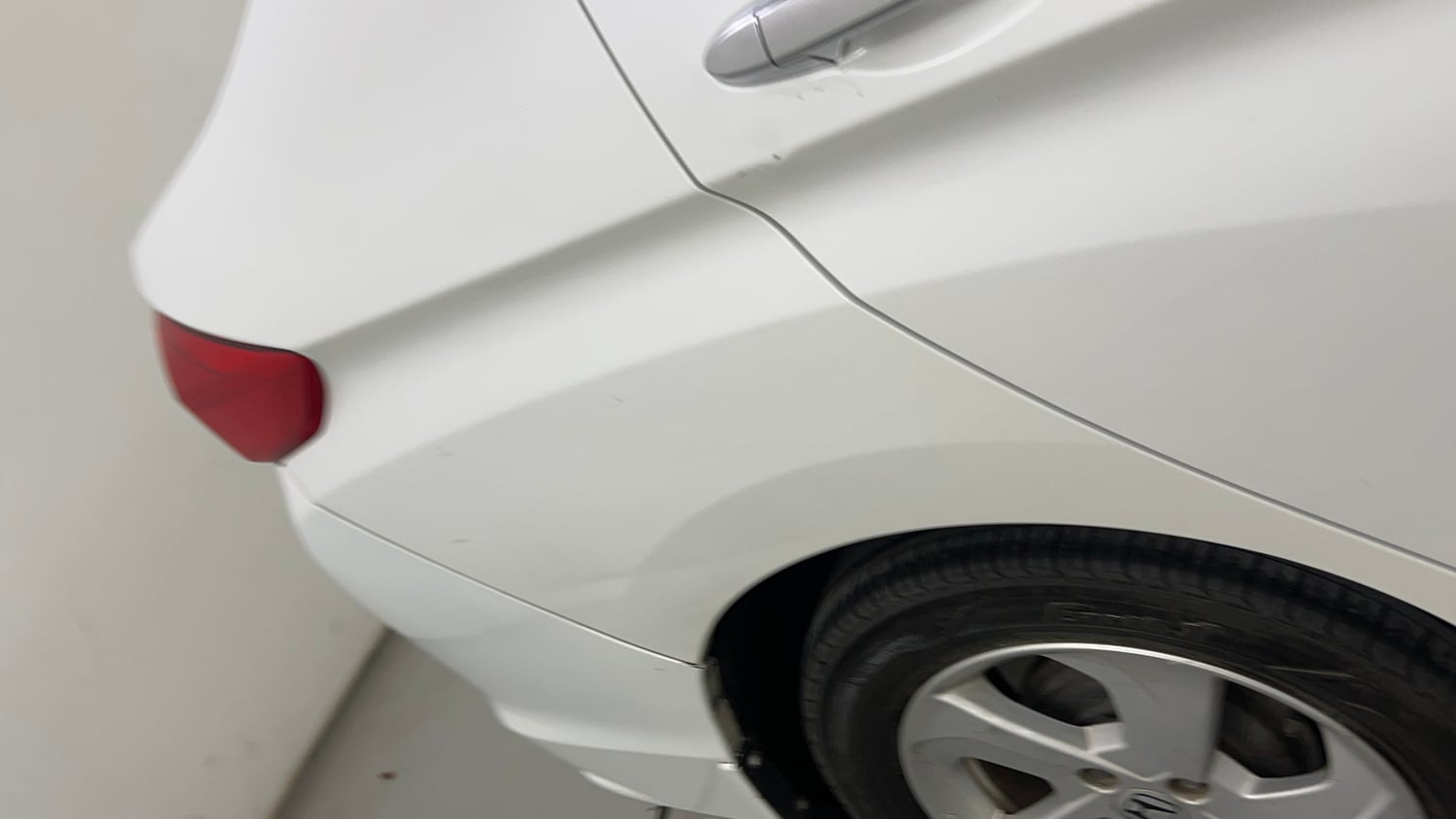 Used 2016 Honda City VX CVT Petrol Automatic dents MINOR SCRATCH