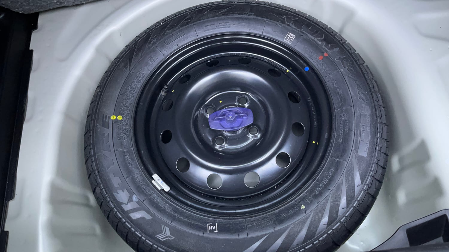 Used 2022 Maruti Suzuki Swift VXi AMT Petrol Automatic tyres SPARE TYRE VIEW