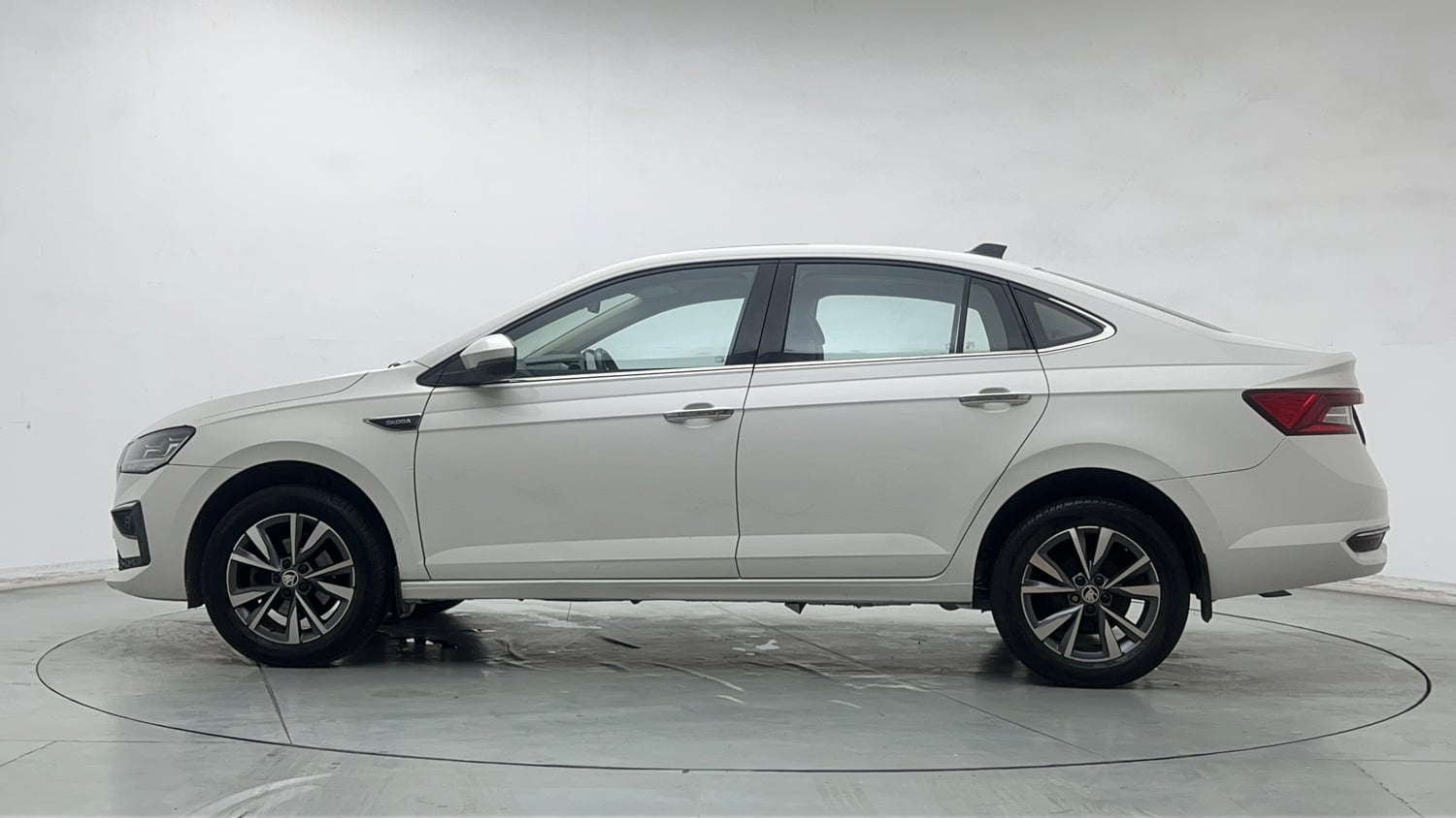 Used 2023 Skoda Slavia Style 1.0L TSI MT Petrol Manual exterior LEFT SIDE VIEW