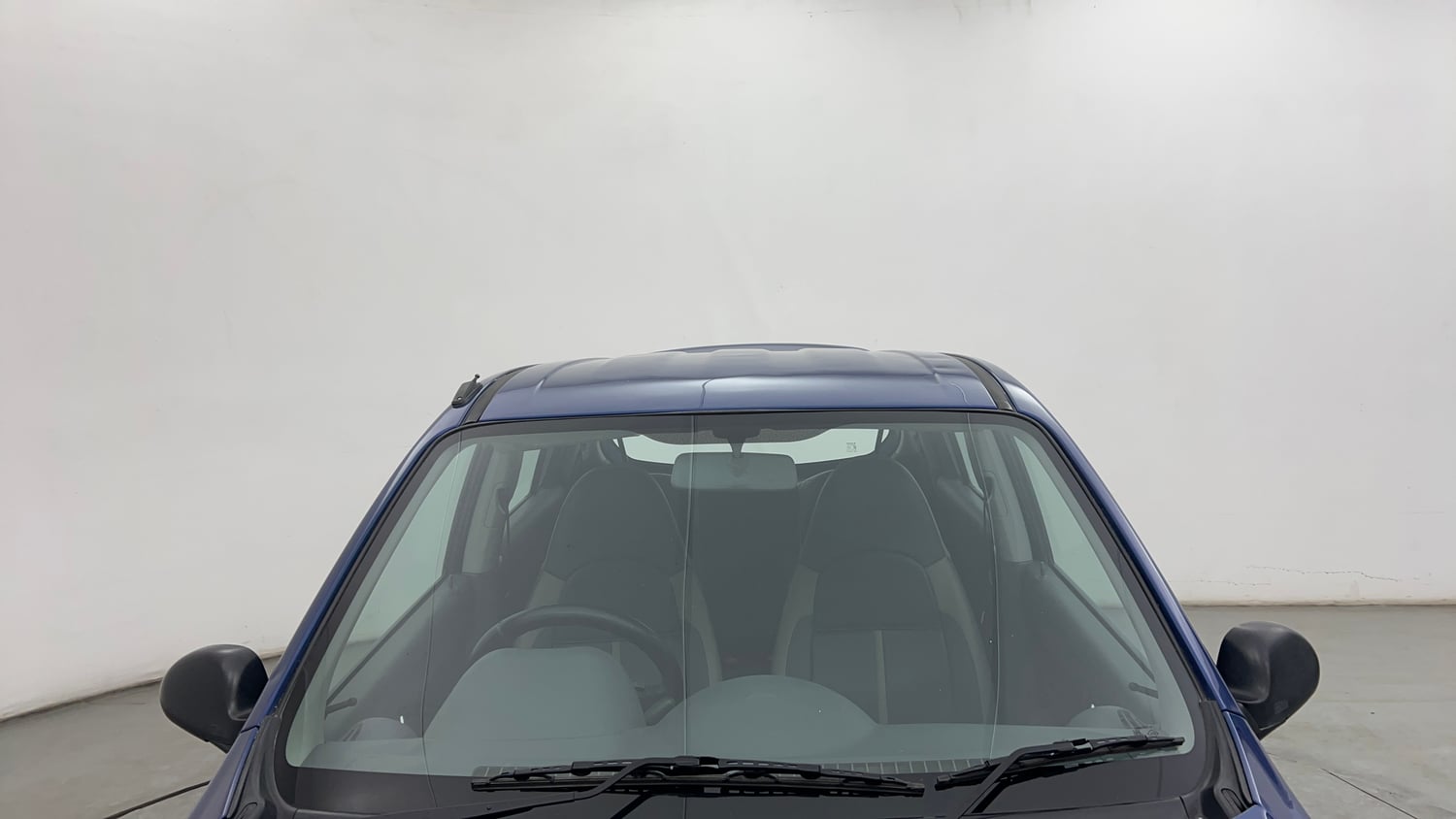 Used 2016 Maruti Suzuki Alto 800 Lxi Petrol Manual exterior FRONT WINDSHIELD VIEW