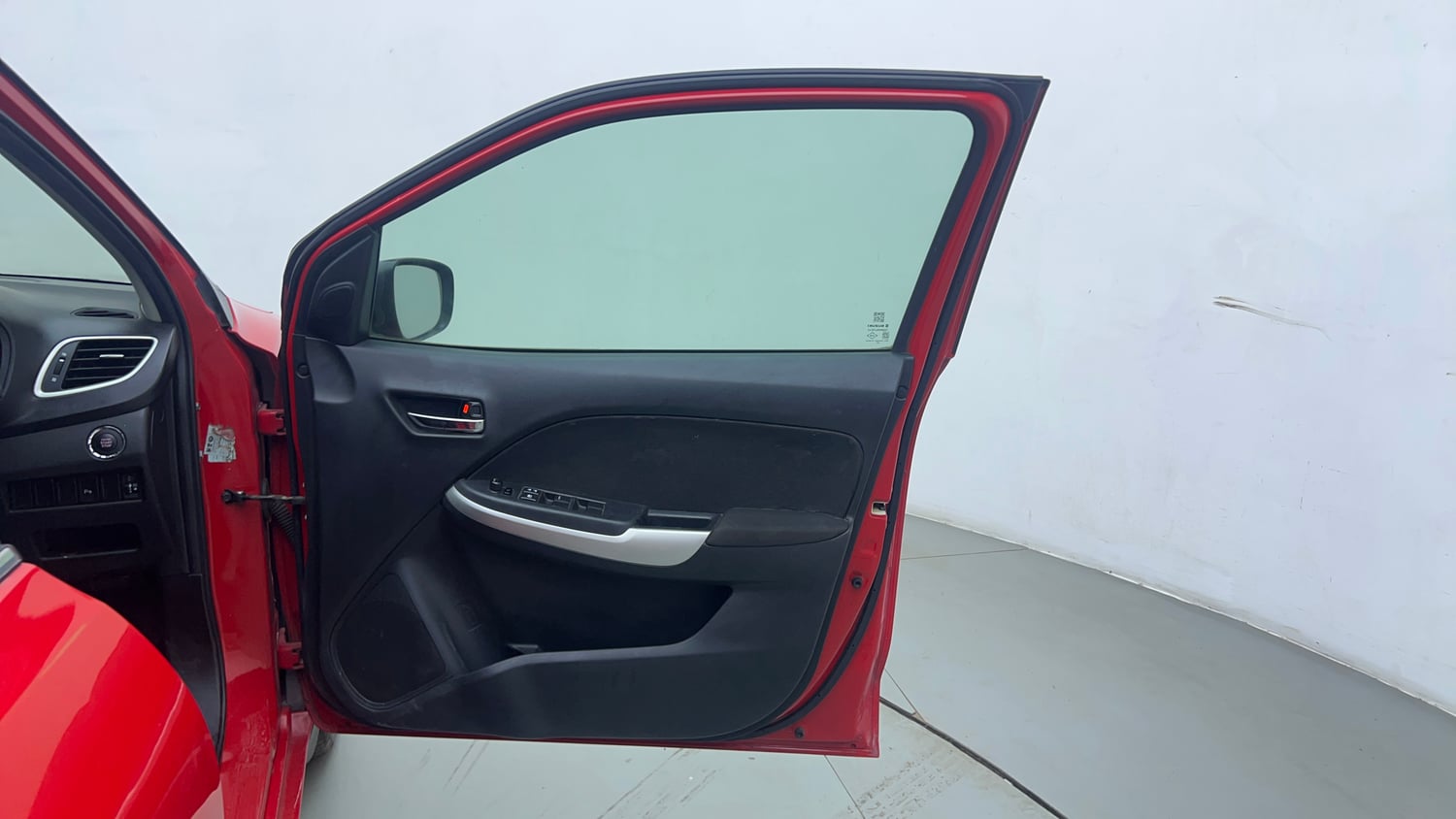 Used 2016 Maruti Suzuki Baleno Alpha 1.2 Petrol Manual interior RIGHT FRONT DOOR OPEN VIEW