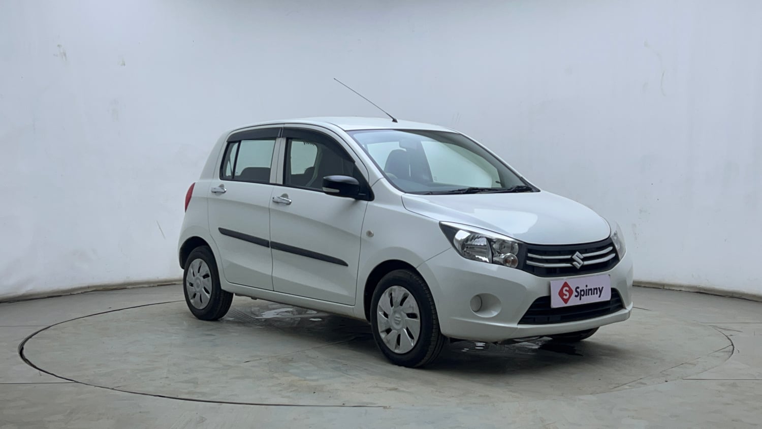Used 2017 Maruti Suzuki Celerio VXi AMT Petrol Automatic exterior RIGHT FRONT CORNER VIEW