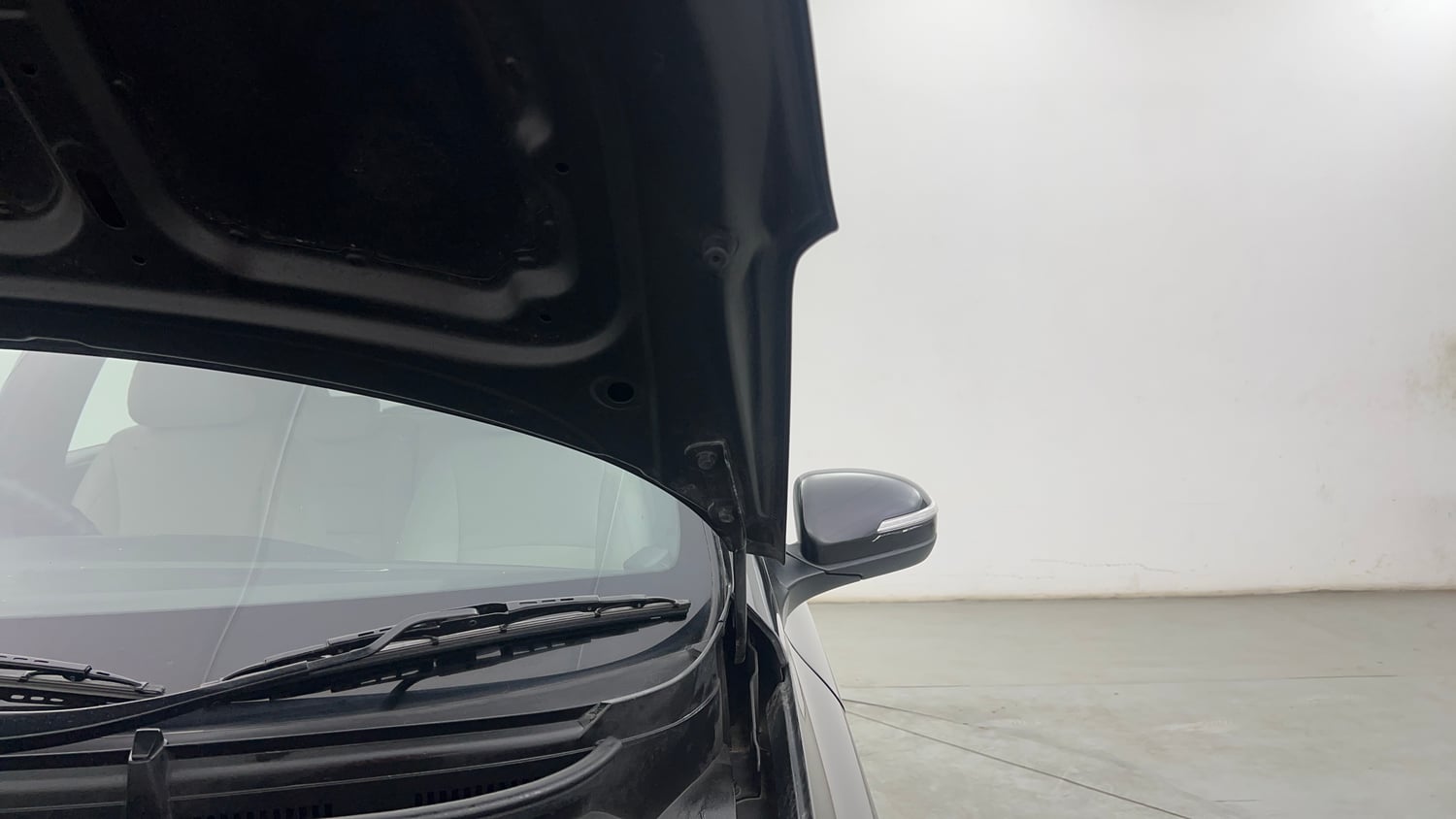 Used 2016 Hyundai i20 Active 1.2 SX Petrol Manual engine ENGINE LEFT SIDE HINGE & APRON VIEW