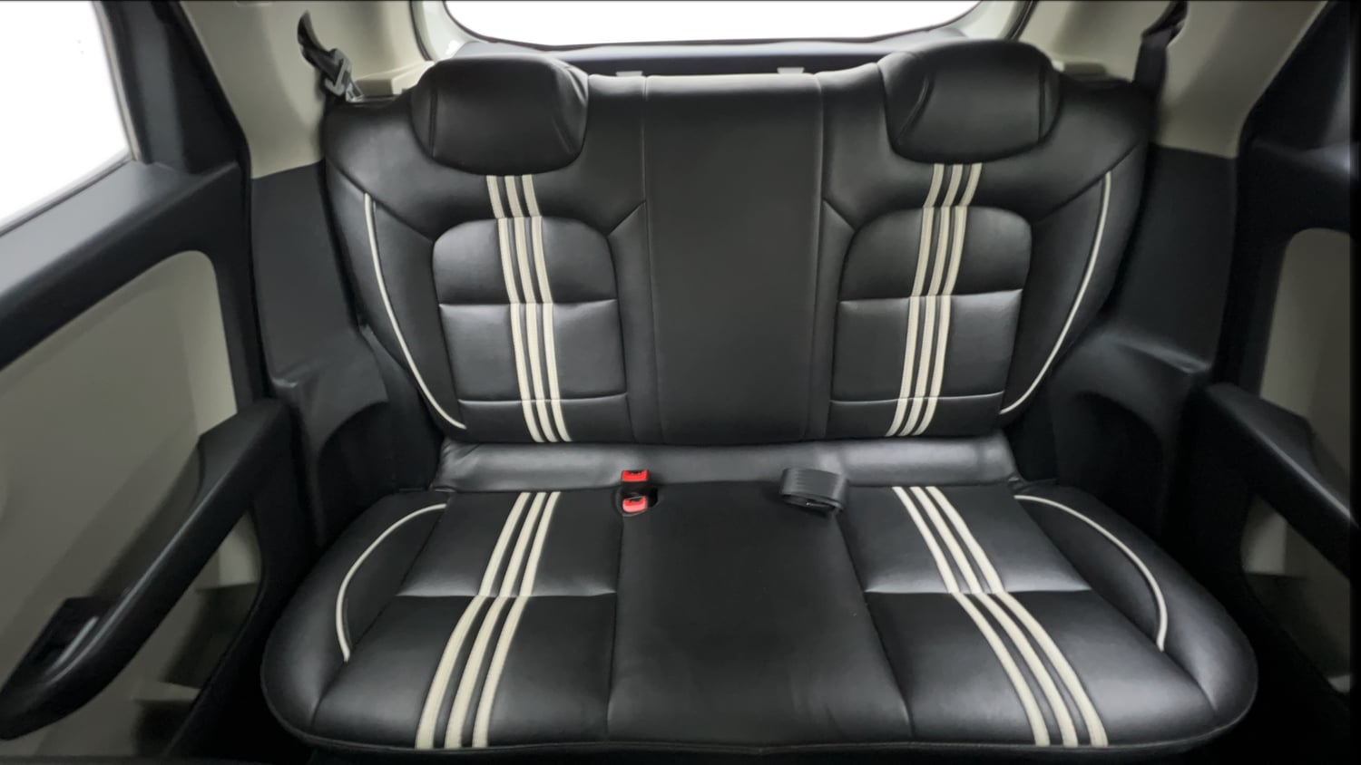 Used 2024 Tata Altroz XT Petrol Petrol Manual interior REAR SEAT CONDITION VIEW
