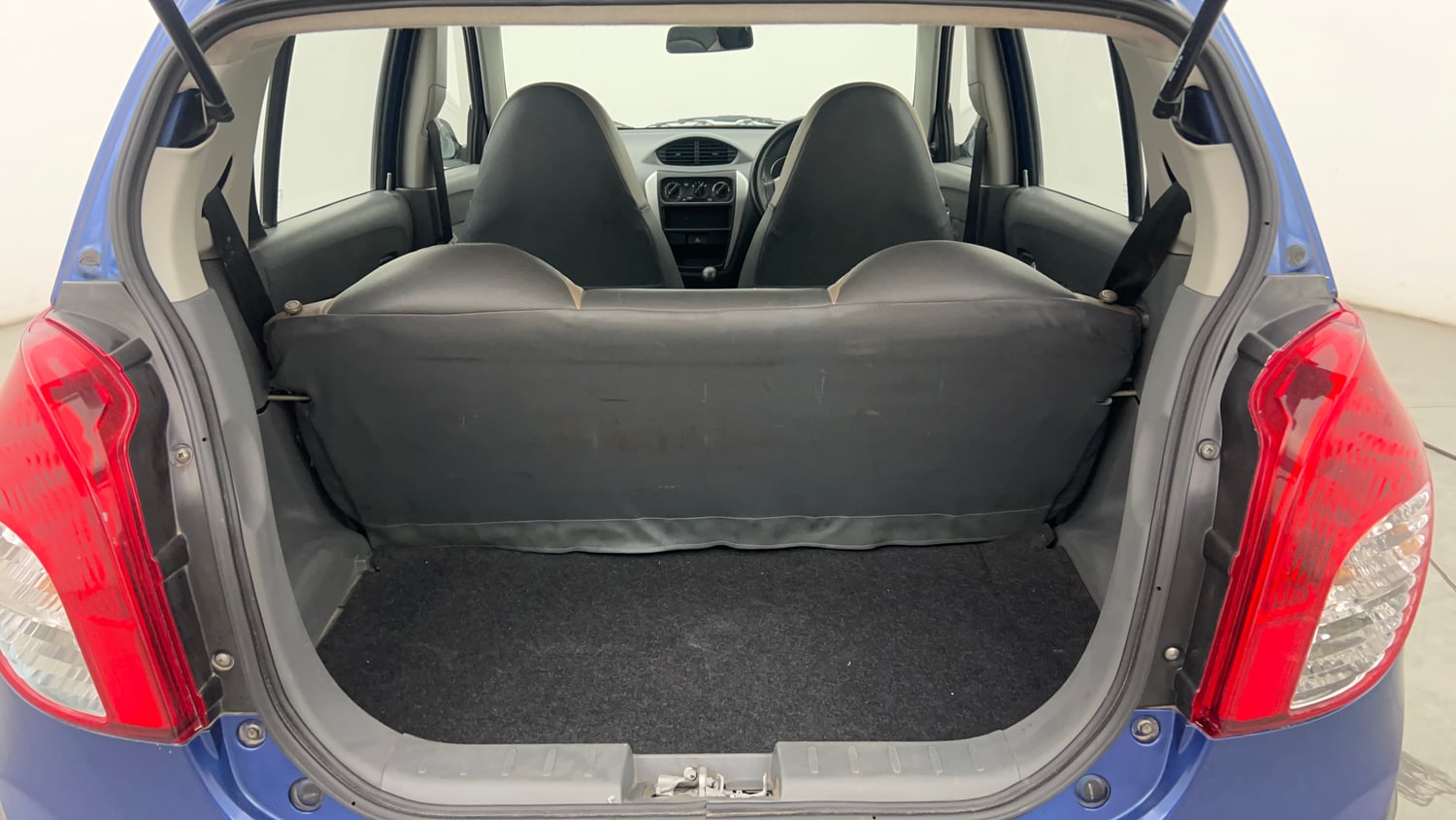 Used 2016 Maruti Suzuki Alto 800 Lxi Petrol Manual interior DICKY INSIDE VIEW