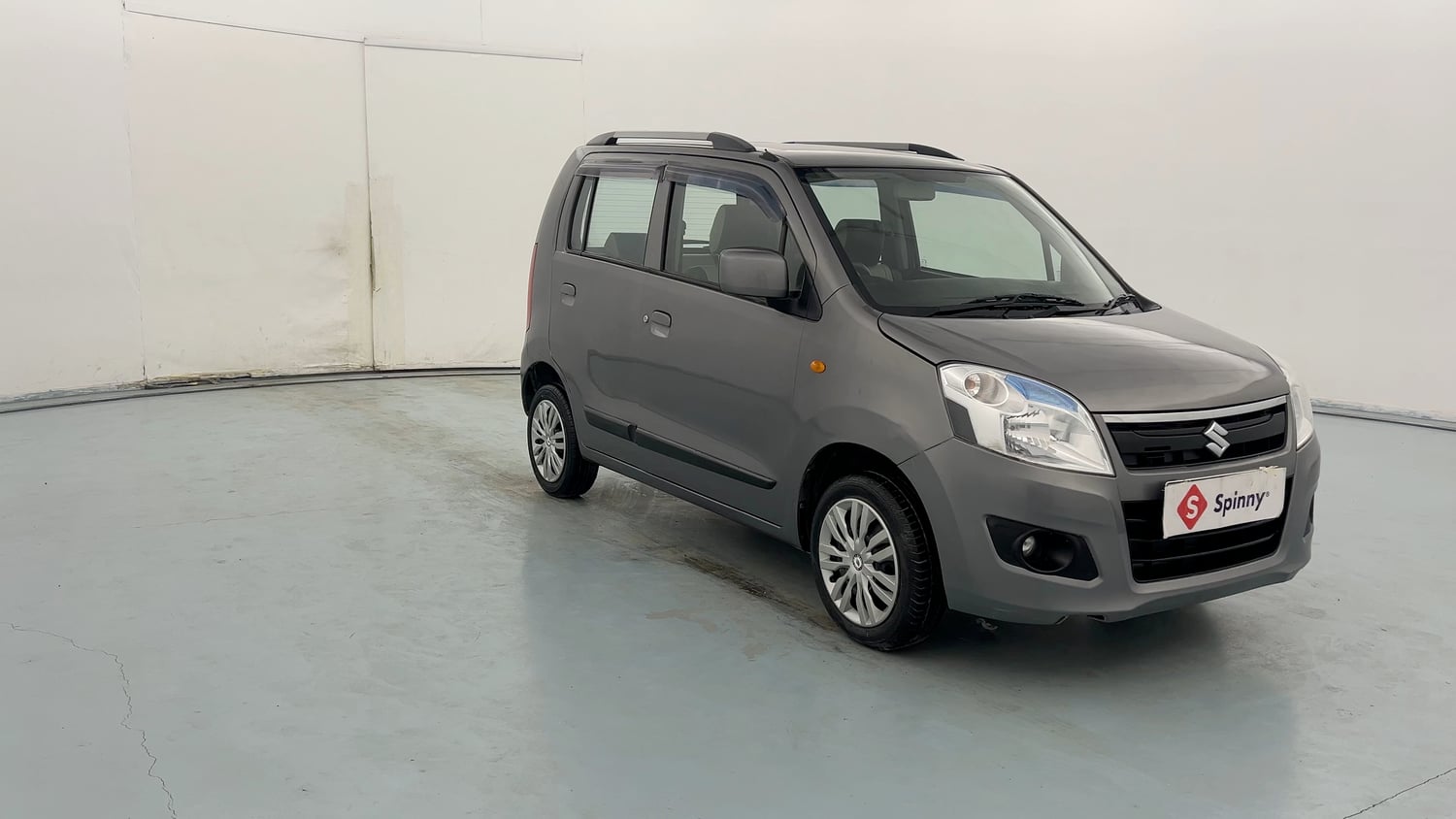 Used 2017 Maruti Suzuki Wagon R VXI Petrol Manual exterior RIGHT FRONT CORNER VIEW