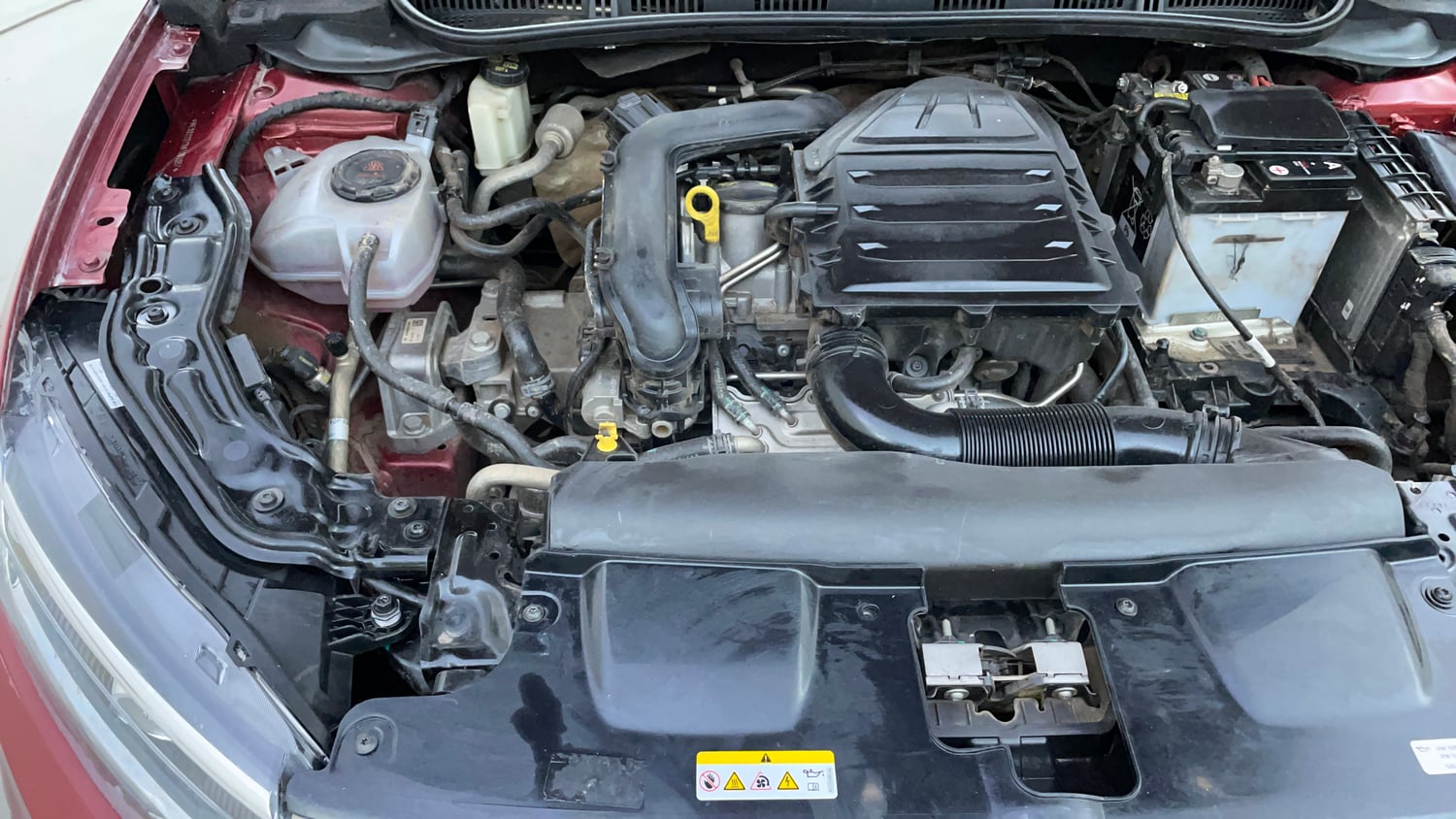 Used 2022 Volkswagen Virtus Topline 1.0 TSI MT Petrol Manual engine ENGINE RIGHT SIDE VIEW