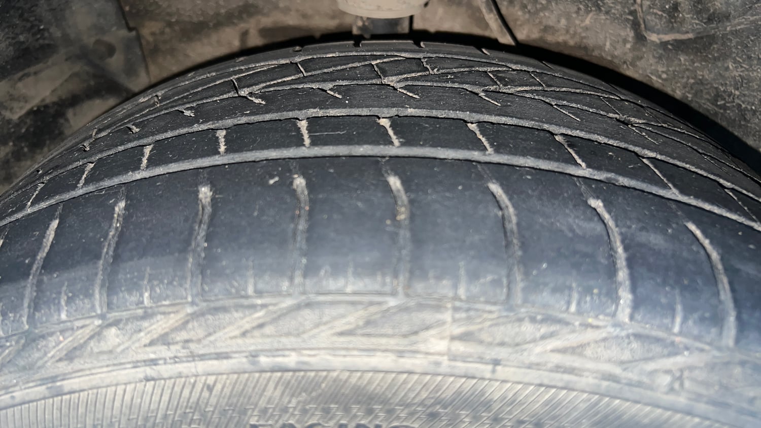 Used 2019 Tata Nexon XZA Plus Diesel Dual Tone Diesel Automatic tyres RIGHT REAR TYRE TREAD VIEW