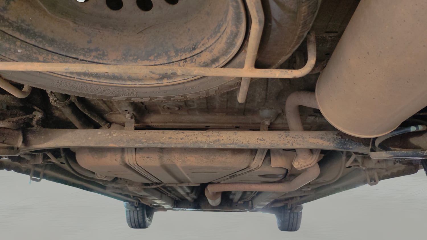 Used 2016 Maruti Suzuki Ertiga VXI Petrol Manual extra REAR UNDERBODY VIEW (TAKEN FROM REAR)