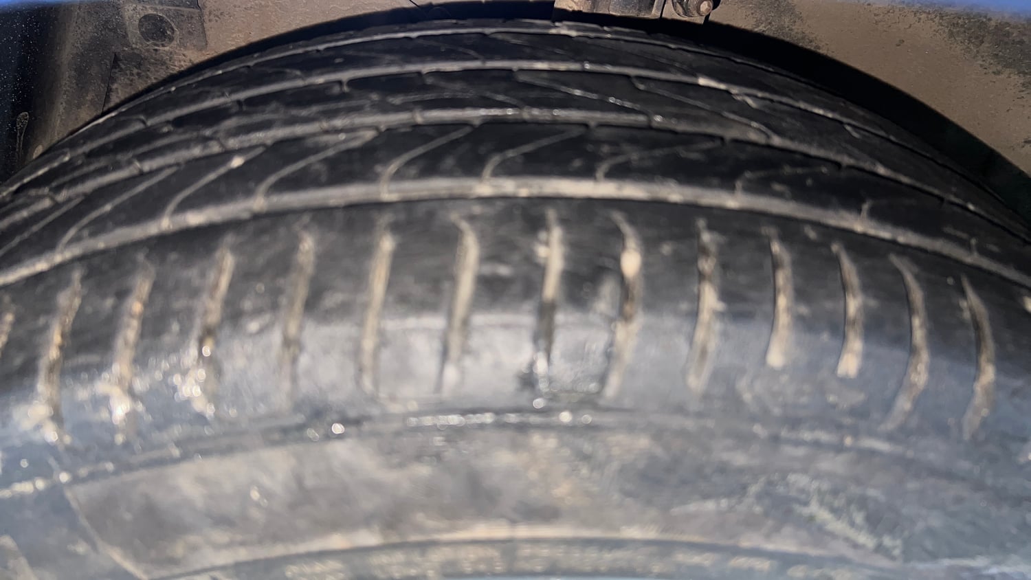 Used 2017 Maruti Suzuki Ciaz Alpha 1.4 MT Petrol Manual tyres LEFT FRONT TYRE TREAD VIEW