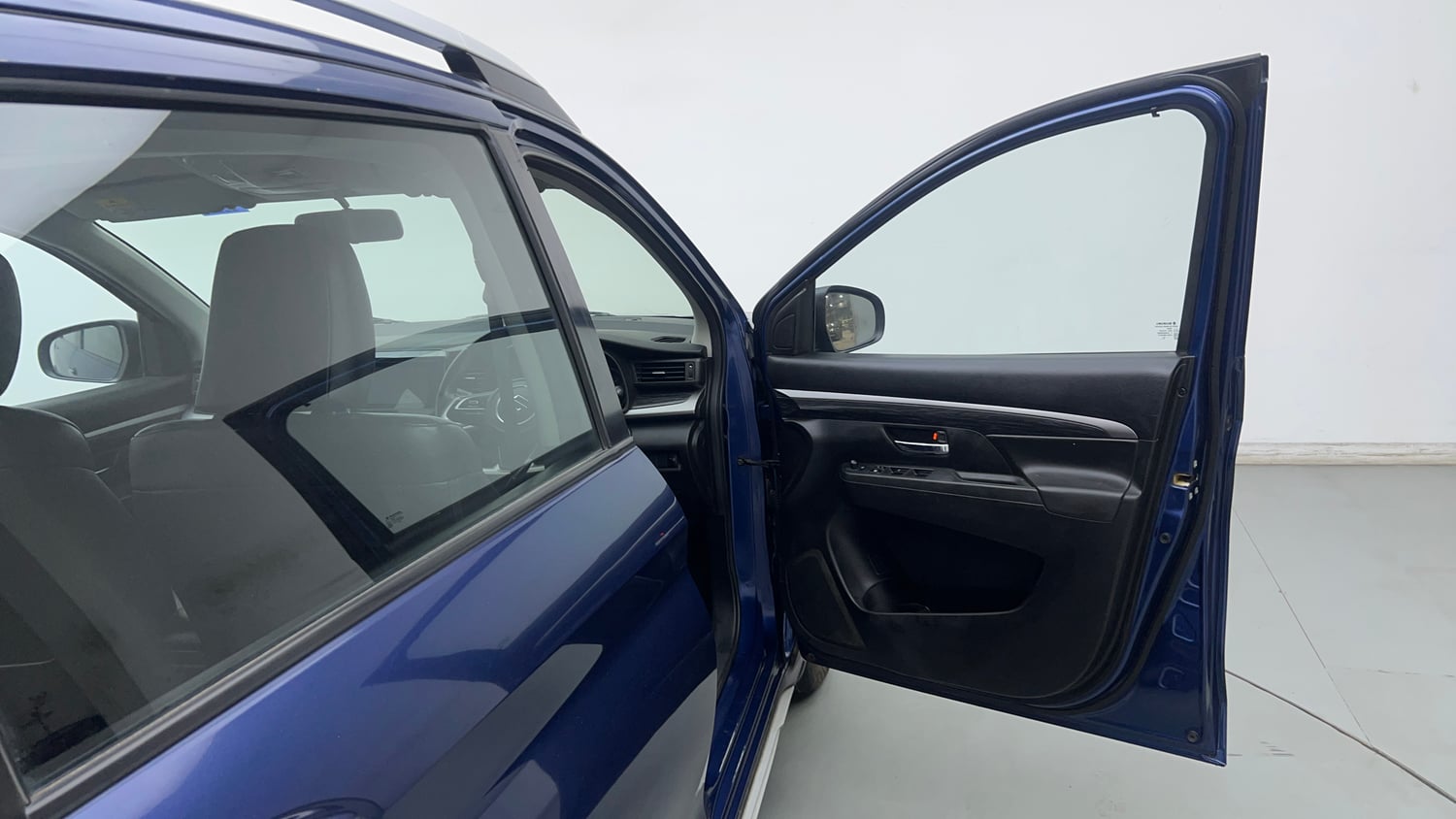 Used 2019 Maruti Suzuki XL6 Alpha MT Petrol Petrol Manual interior RIGHT FRONT DOOR OPEN VIEW