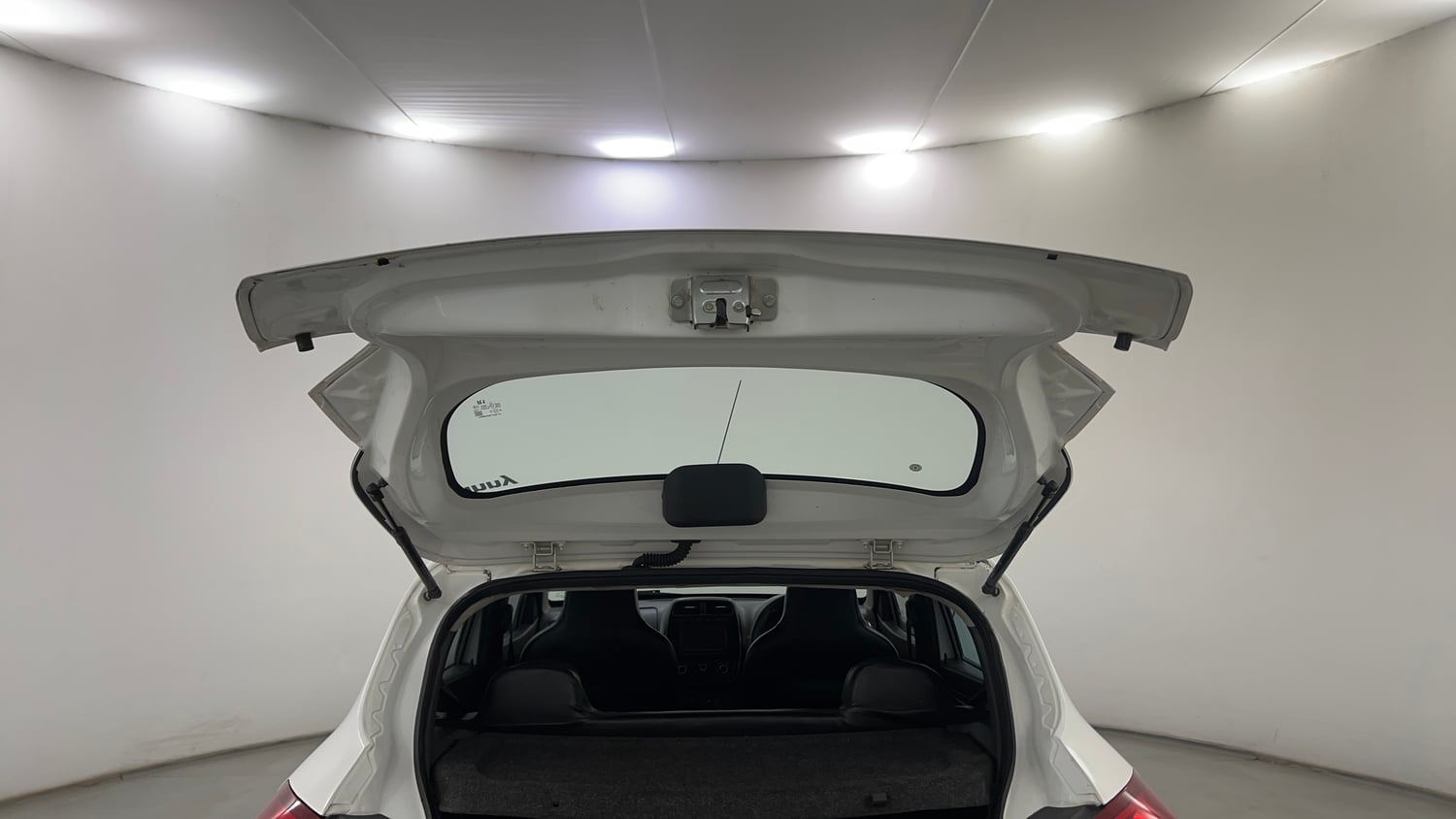 Used 2015 Renault Kwid RXT Petrol Manual interior DICKY DOOR OPEN VIEW