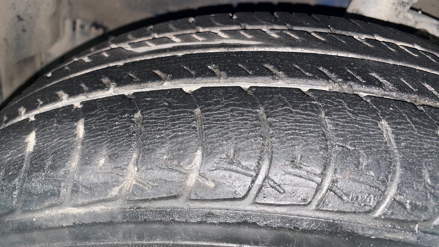 Used 2018 Maruti Suzuki Celerio VXi AMT Petrol Automatic tyres LEFT FRONT TYRE TREAD VIEW
