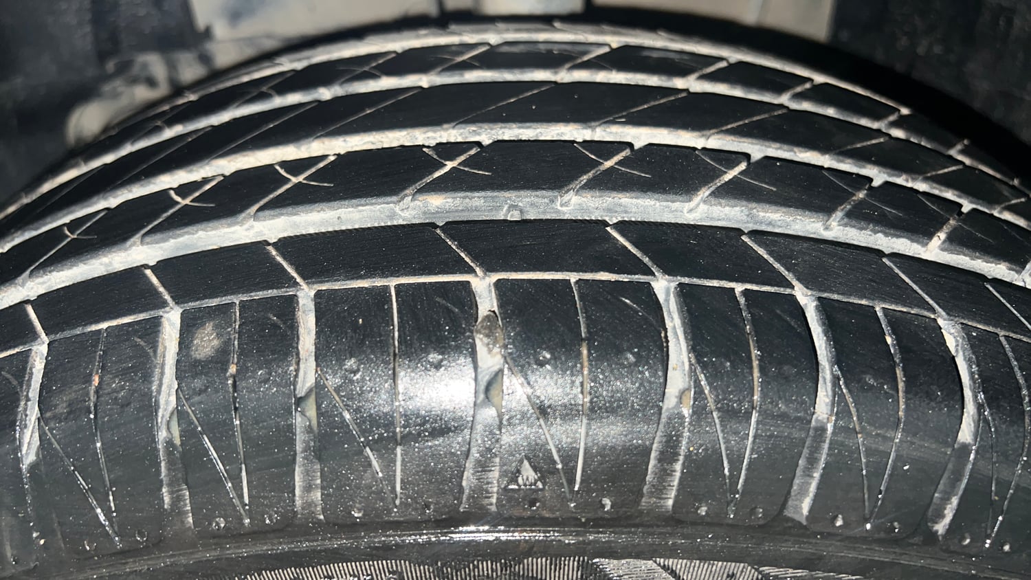 Used 2021 Tata Nexon XZ Plus Petrol Manual tyres LEFT FRONT TYRE TREAD VIEW
