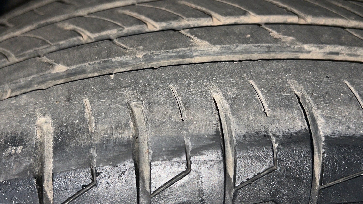 Used 2017 Maruti Suzuki S-Cross Alpha 1.3 Diesel Manual tyres RIGHT FRONT TYRE TREAD VIEW