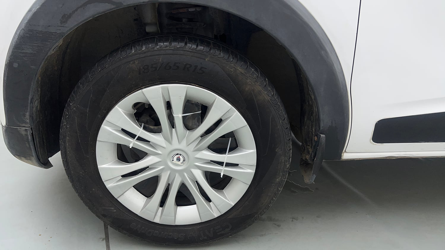 Used 2020 Renault Triber RXZ Petrol Manual tyres LEFT FRONT TYRE RIM VIEW