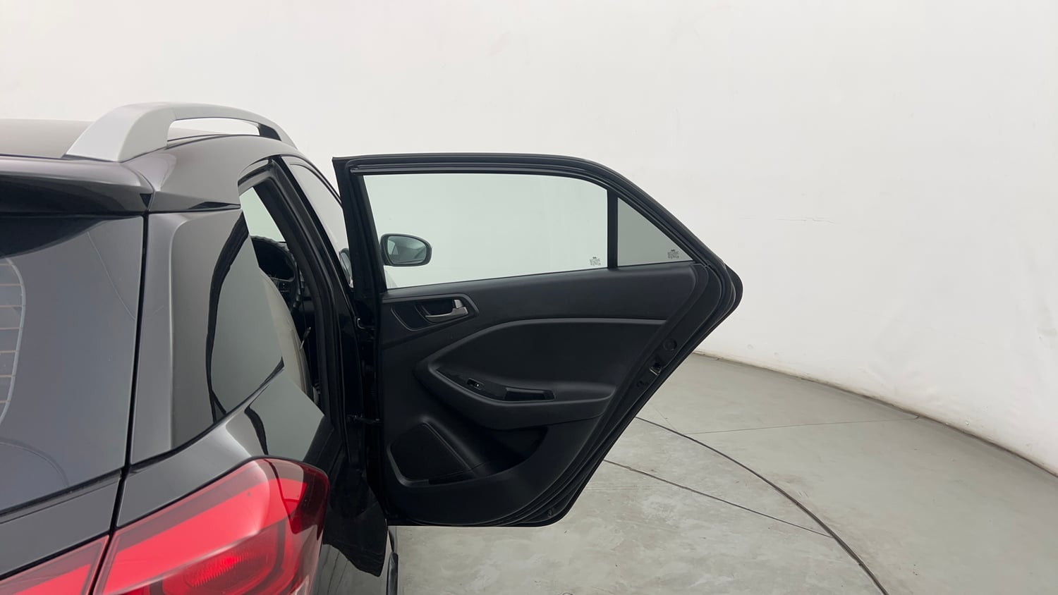 Used 2016 Hyundai i20 Active 1.2 SX Petrol Manual interior RIGHT REAR DOOR OPEN VIEW