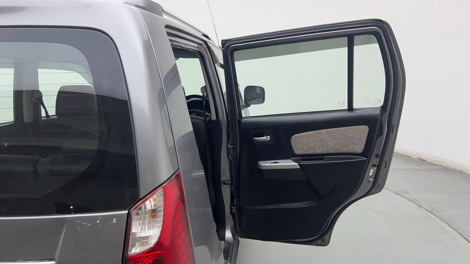 Used 2014 Maruti Suzuki Wagon R VXI Petrol Manual interior RIGHT REAR DOOR OPEN VIEW