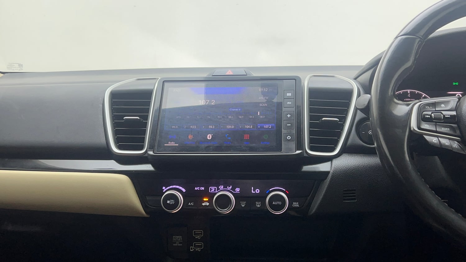 Used 2022 Honda City VX CVT Petrol Petrol Automatic interior MUSIC SYSTEM & AC CONTROL VIEW